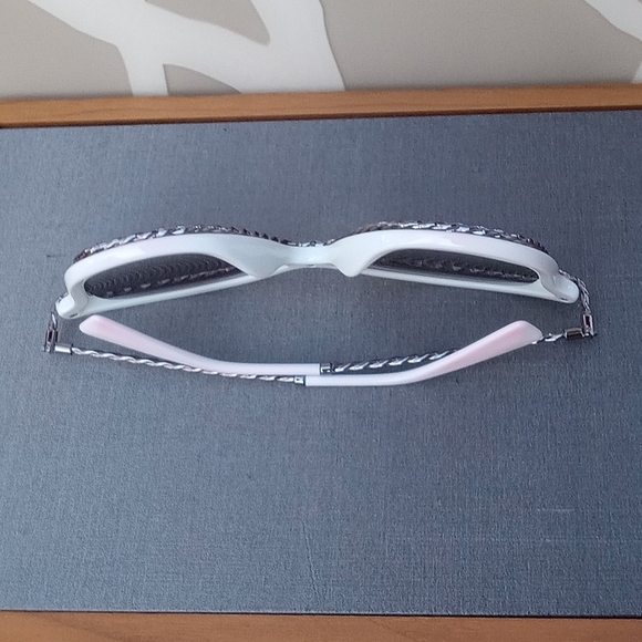 NEW Marc Jacobs White Frame Sunglasses With Silver Chain Accents main image 9